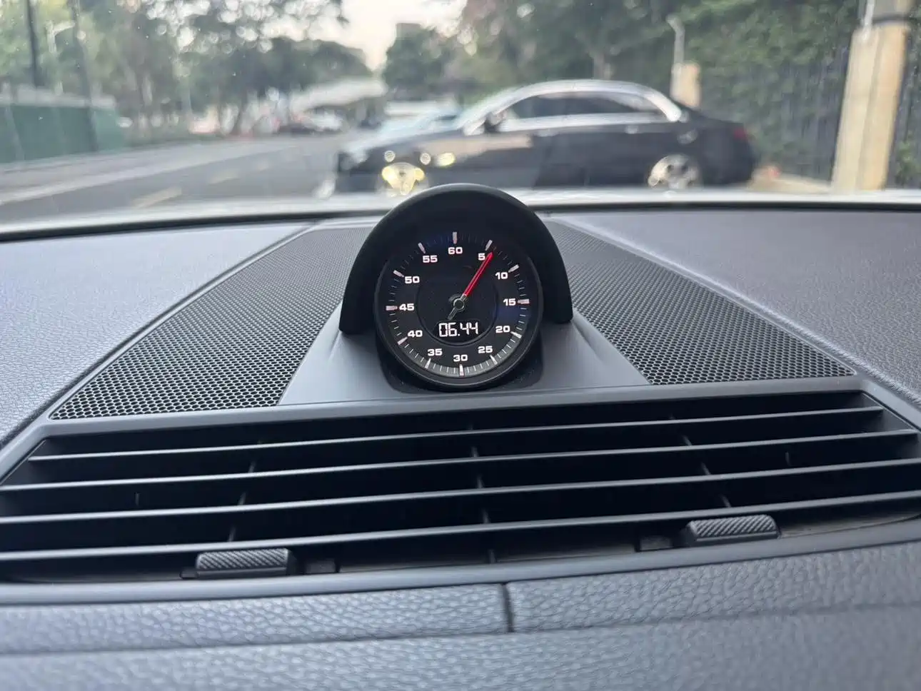 Porsche Panamera 2020 Panamera 10th Anniversary Edition 2.9T фото 15