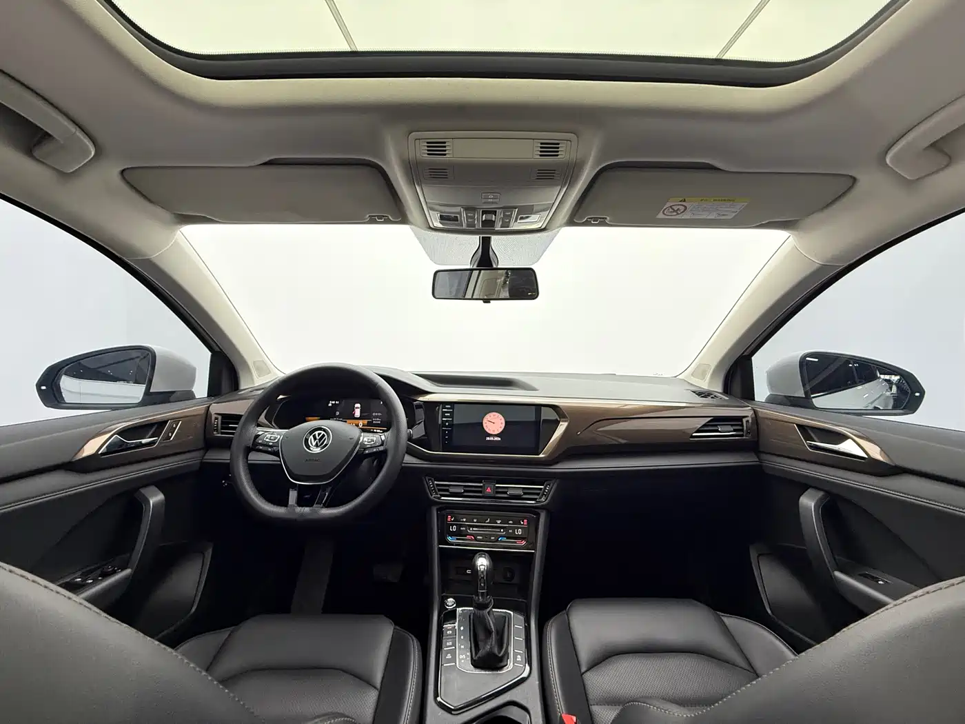 Volkswagen Tharu 2022 280TSI FWD Luxury Edition фото 9