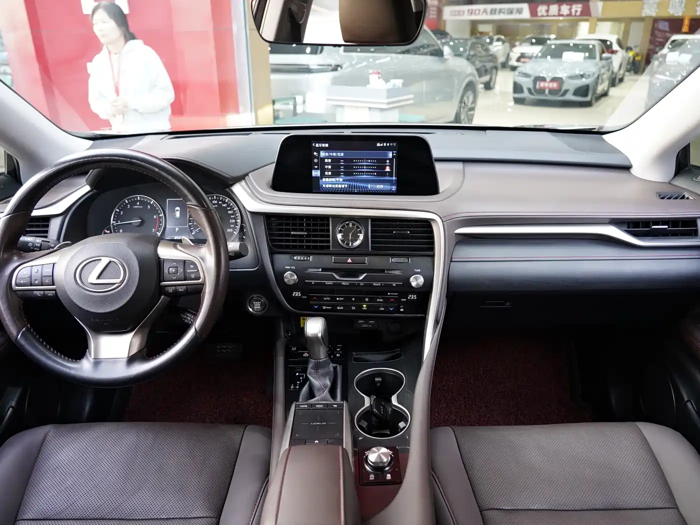Lexus RX 2020 Facelift 300 2WD Comfort Edition фото 7