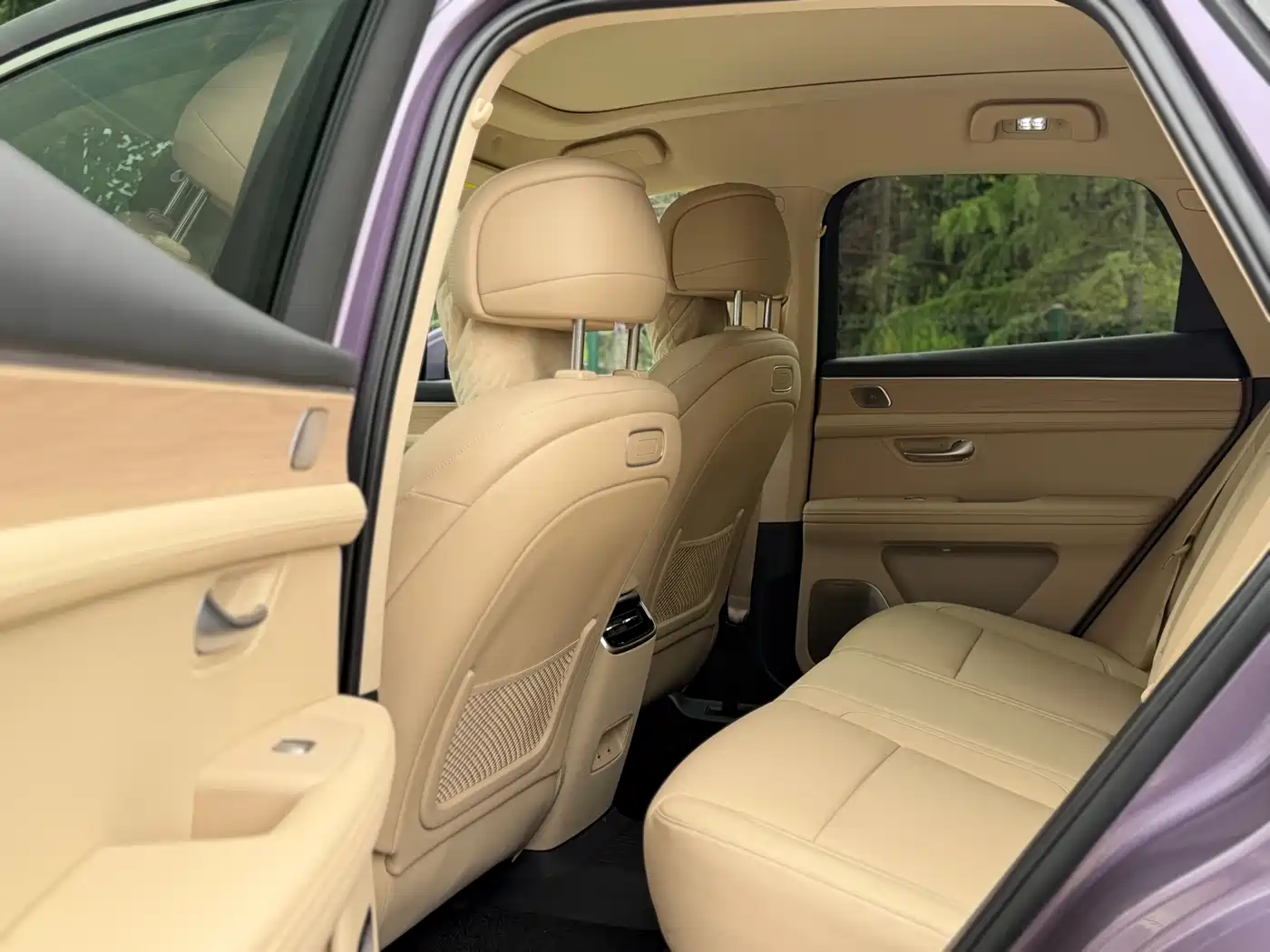 AITO Wenjie AITO M5 2025 Extended Range Ultra AWD фото 6