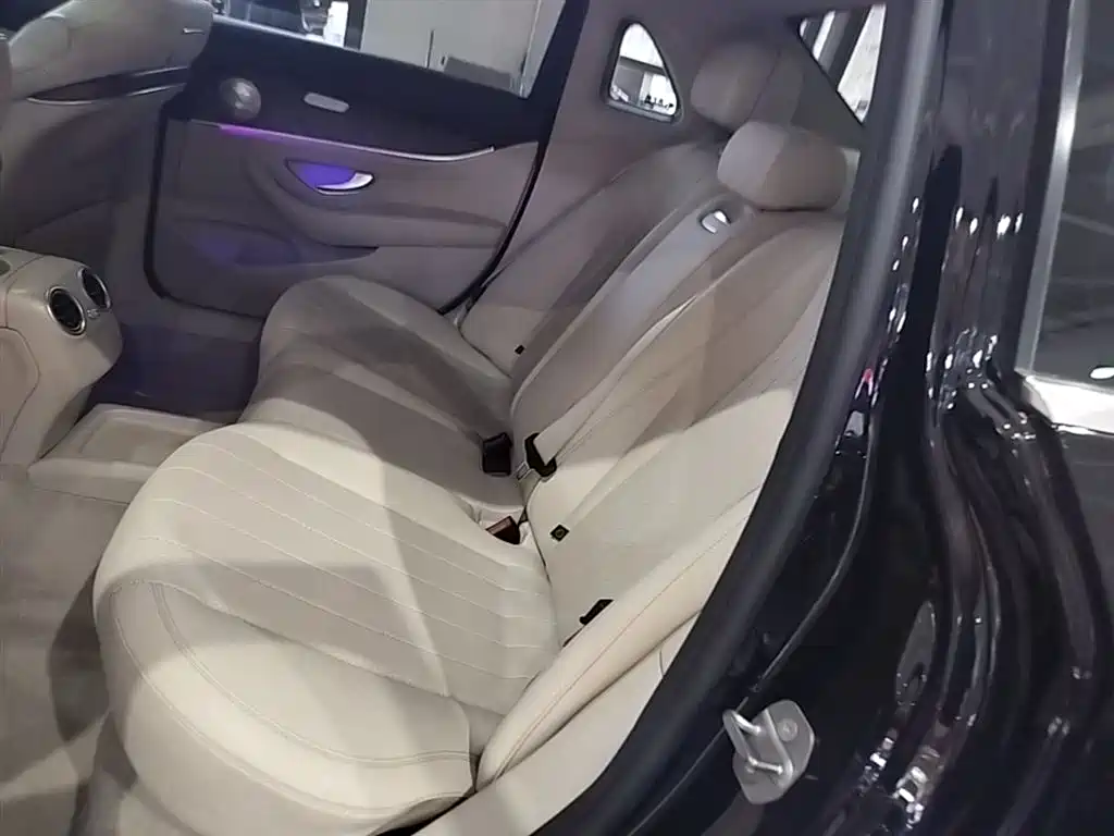 Mercedes-Benz E-Class 2018 Facelift E 200 L 4MATIC фото 17