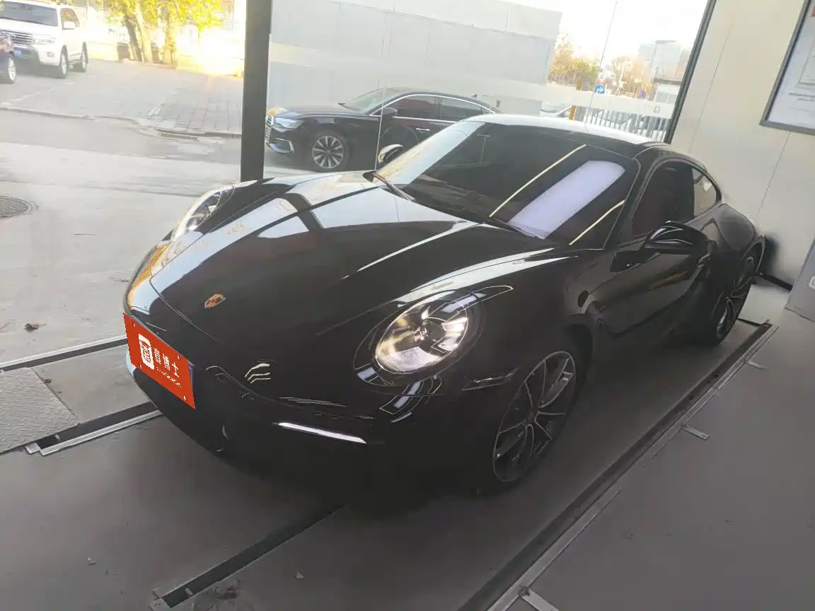 Porsche 911 2022 Carrera 3.0T