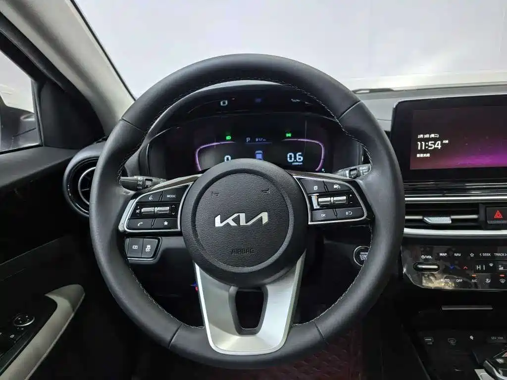 Kia K3 2023 Model 1.5L CVT Luxury Edition фото 19