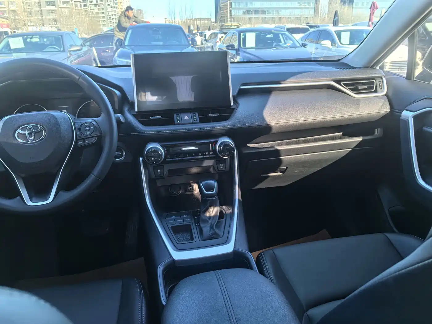 Toyota Wildlander 2022 2.0L CVT FWD Luxury Edition фото 8