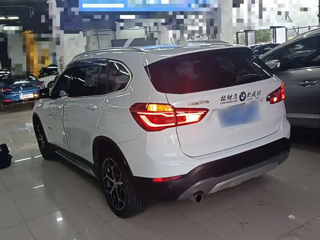 BMW X1 2016 sDrive18Li Luxury Model фото 5