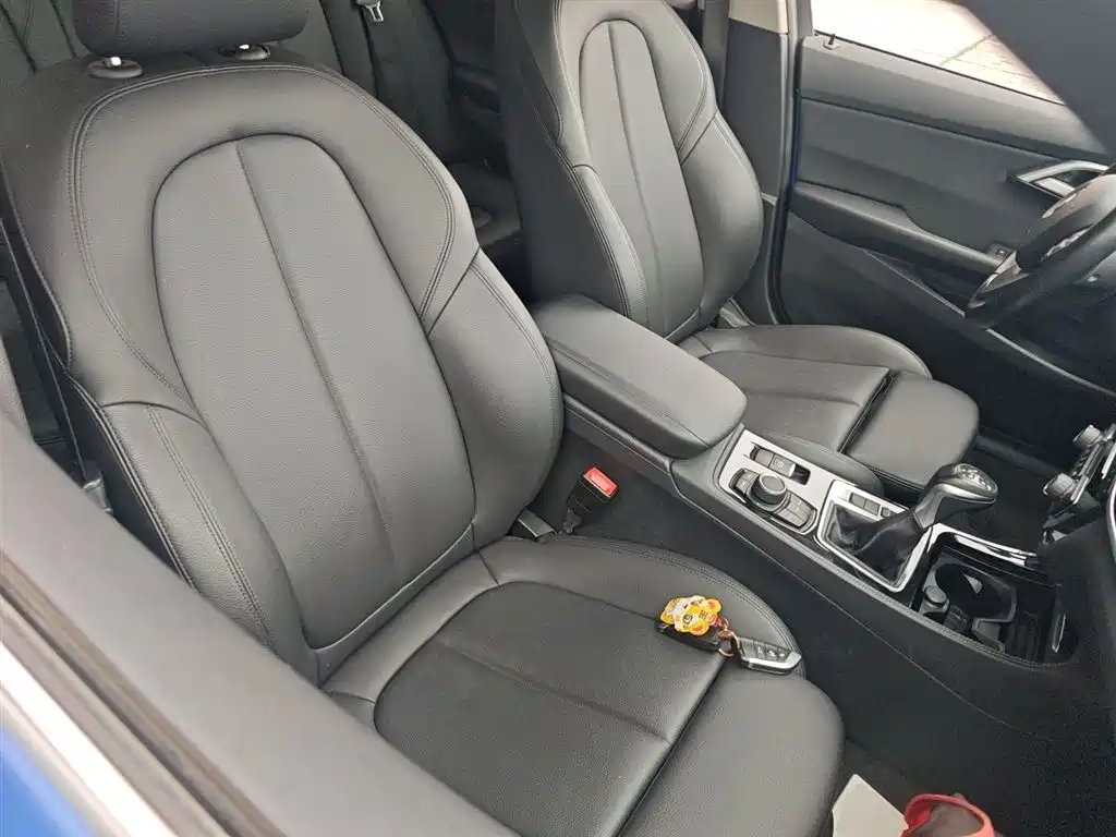 BMW 1 Series 2018 Facelift 118i Sport фото 25