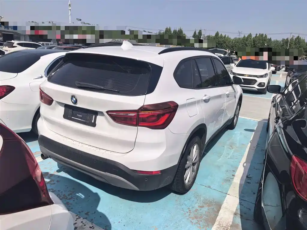 BMW X1 2019 sDrive18Li Fashion Model фото 22