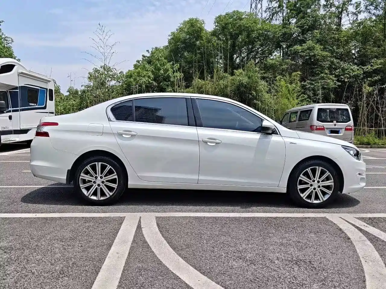 Peugeot 408 2018 Facelift 350THP Automatic Luxury фото 12