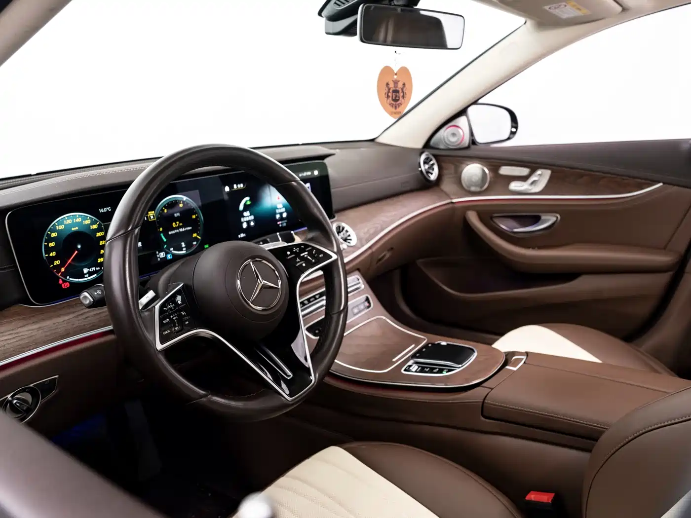 Mercedes-Benz E-Class 2023 E 300 L Luxury фото 14
