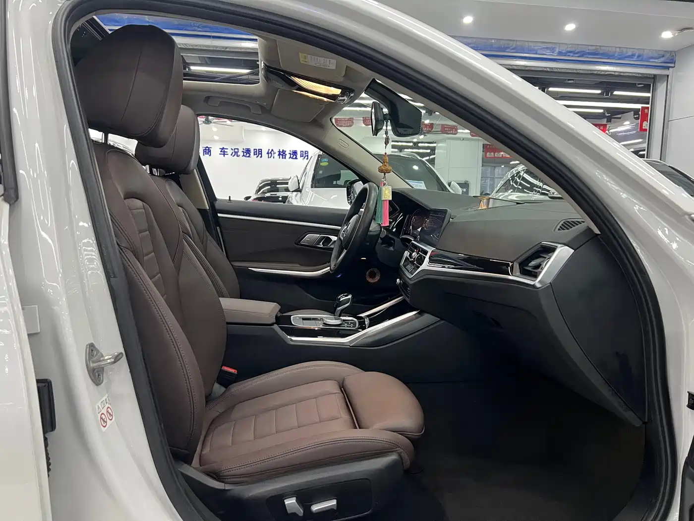 BMW 3 Series 2020 320Li M Sport Package фото 9