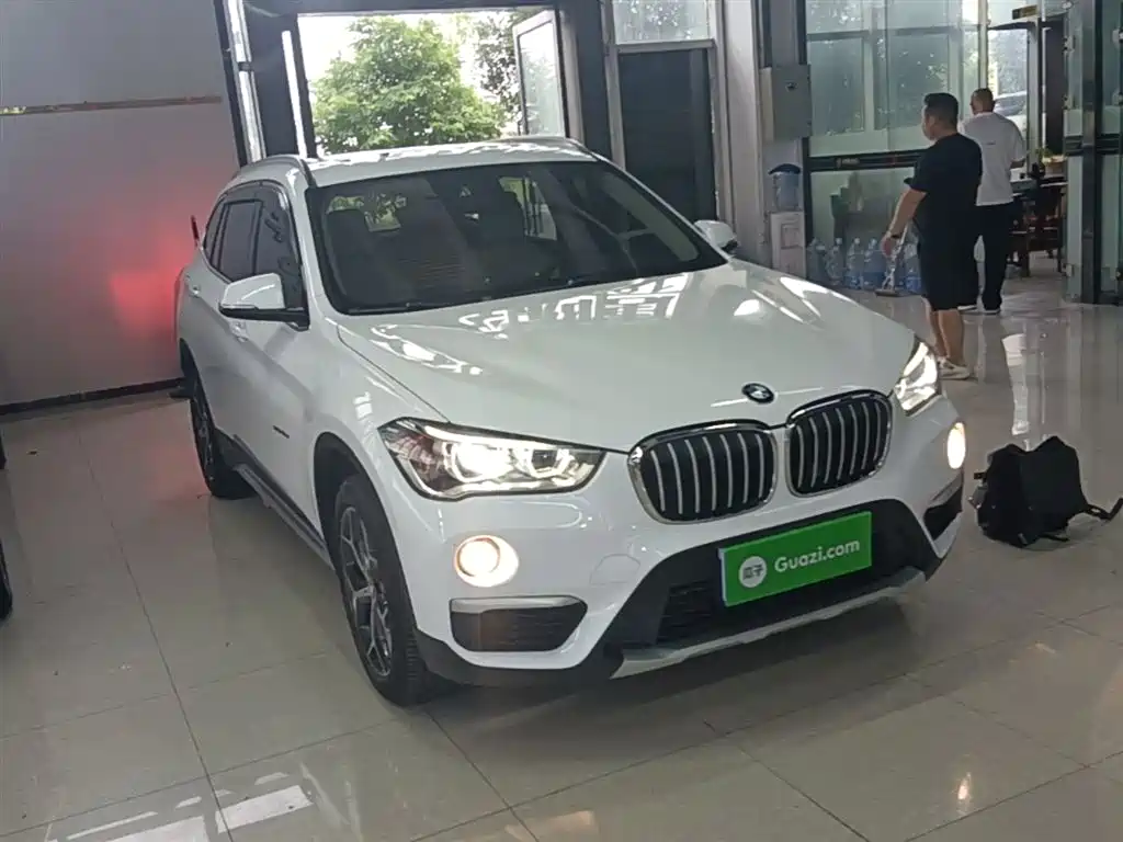 BMW X1 2016 sDrive18Li Luxury Model фото 4