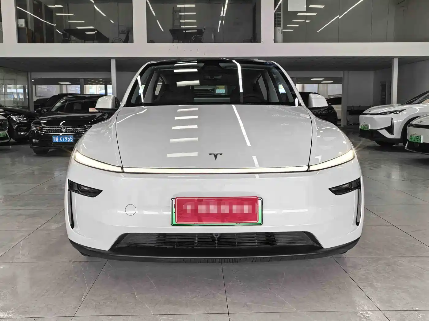 Tesla Model Y 2025 Rear-Wheel Drive фото 2