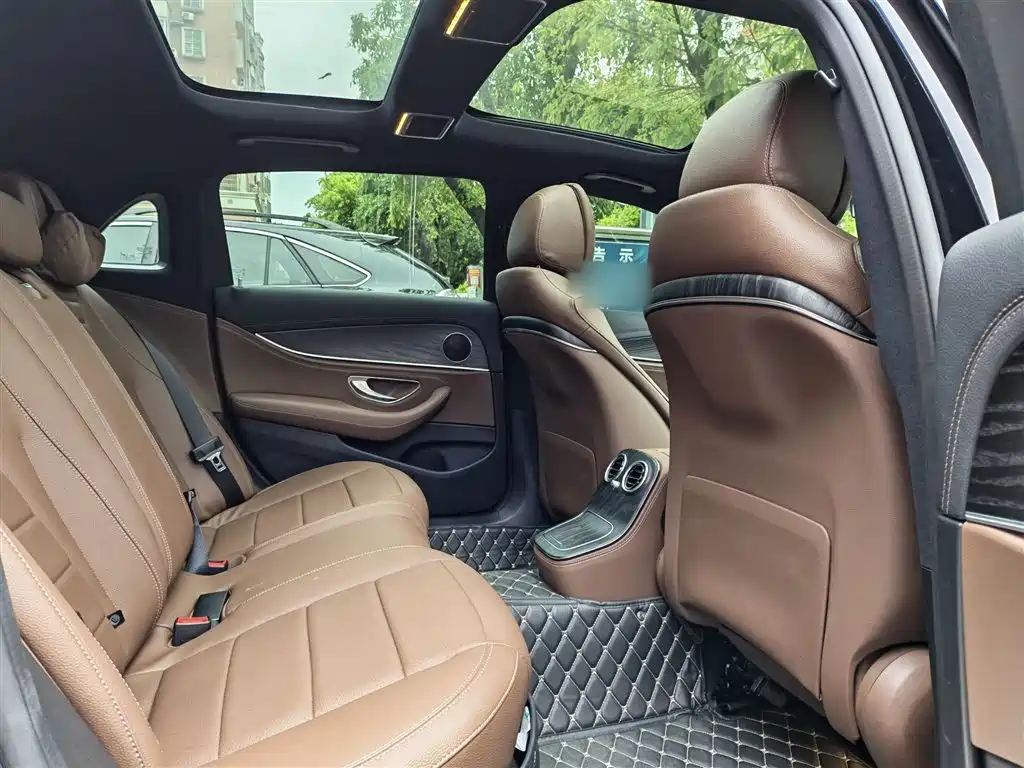 Mercedes-Benz E-Class 2022 Facelift E 260 L Sport фото 10