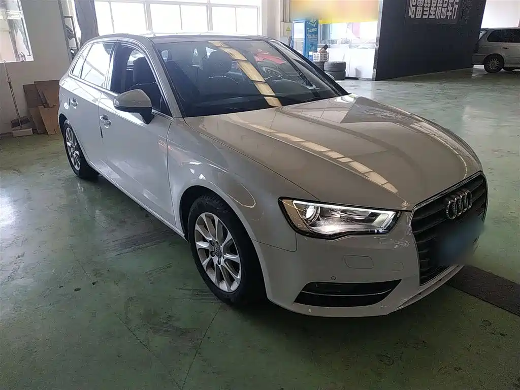 Audi A3 2016 Sportback 35 TFSI Leadership фото 21