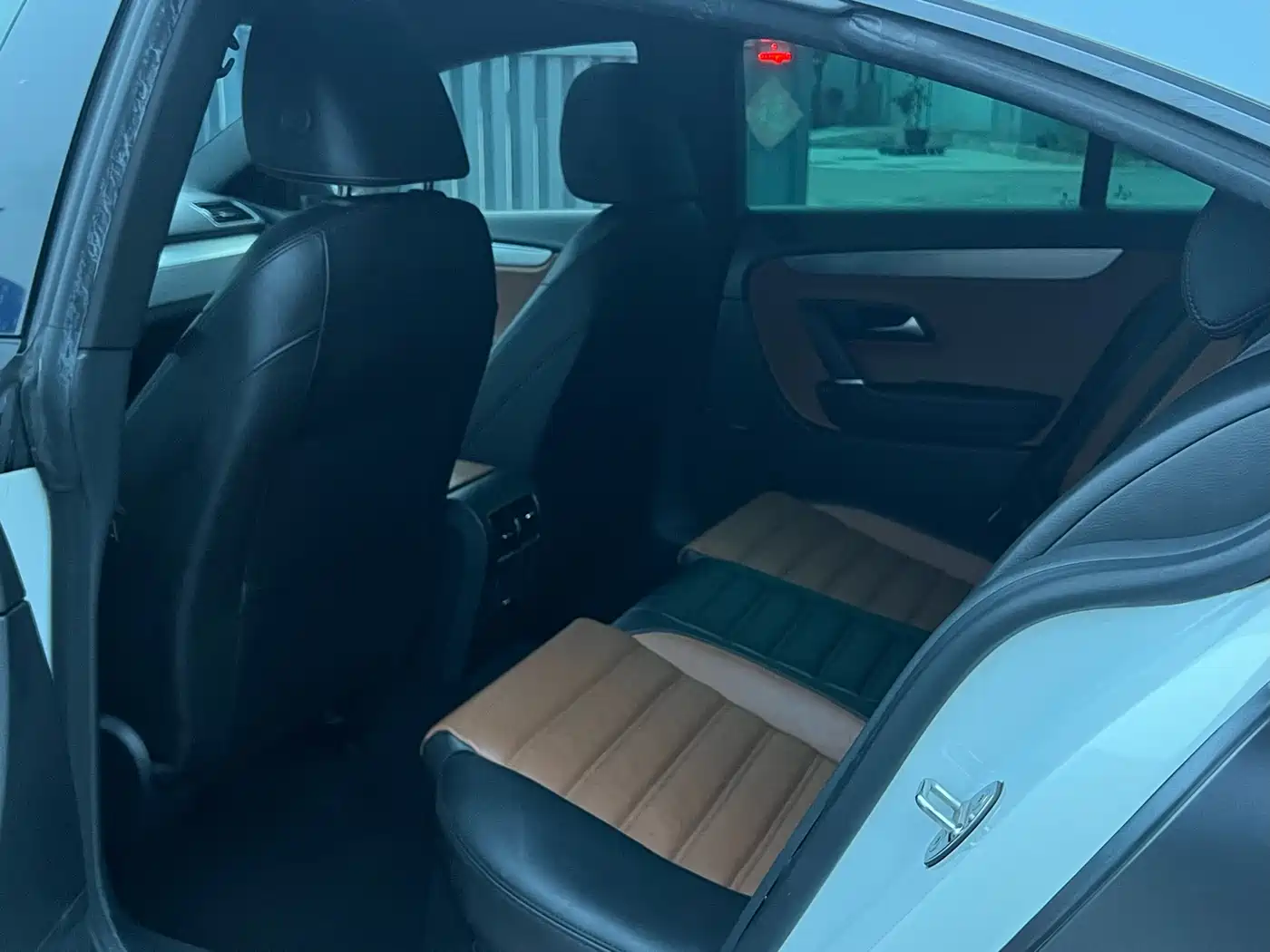 Volkswagen FAW-Volkswagen CC 2016 Model 2.0TSI Luxury фото 4