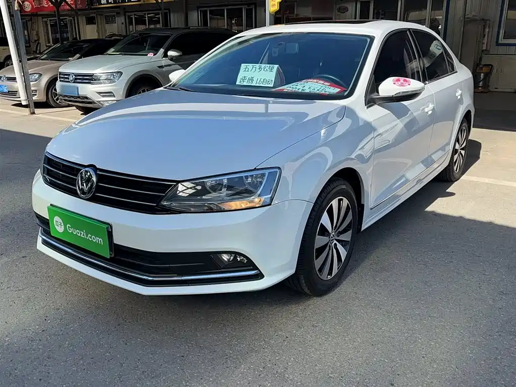 Volkswagen Sagitar 2017 1.6L Automatic Comfort фото 17