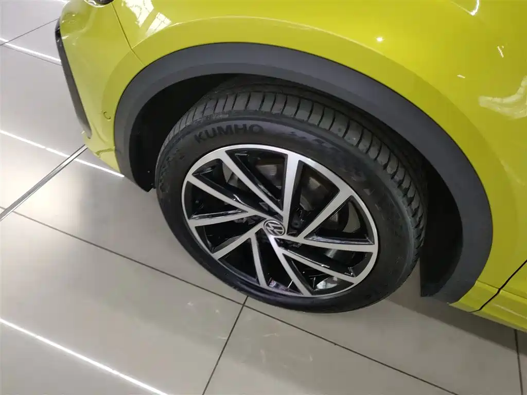 Volkswagen T-ROC 2023 300TSI DSG 2WD Starlight Edition фото 25
