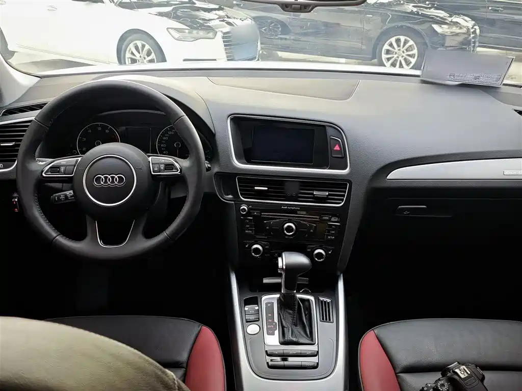 Audi Q5 2017 Plus 40 TFSI Technology фото 3
