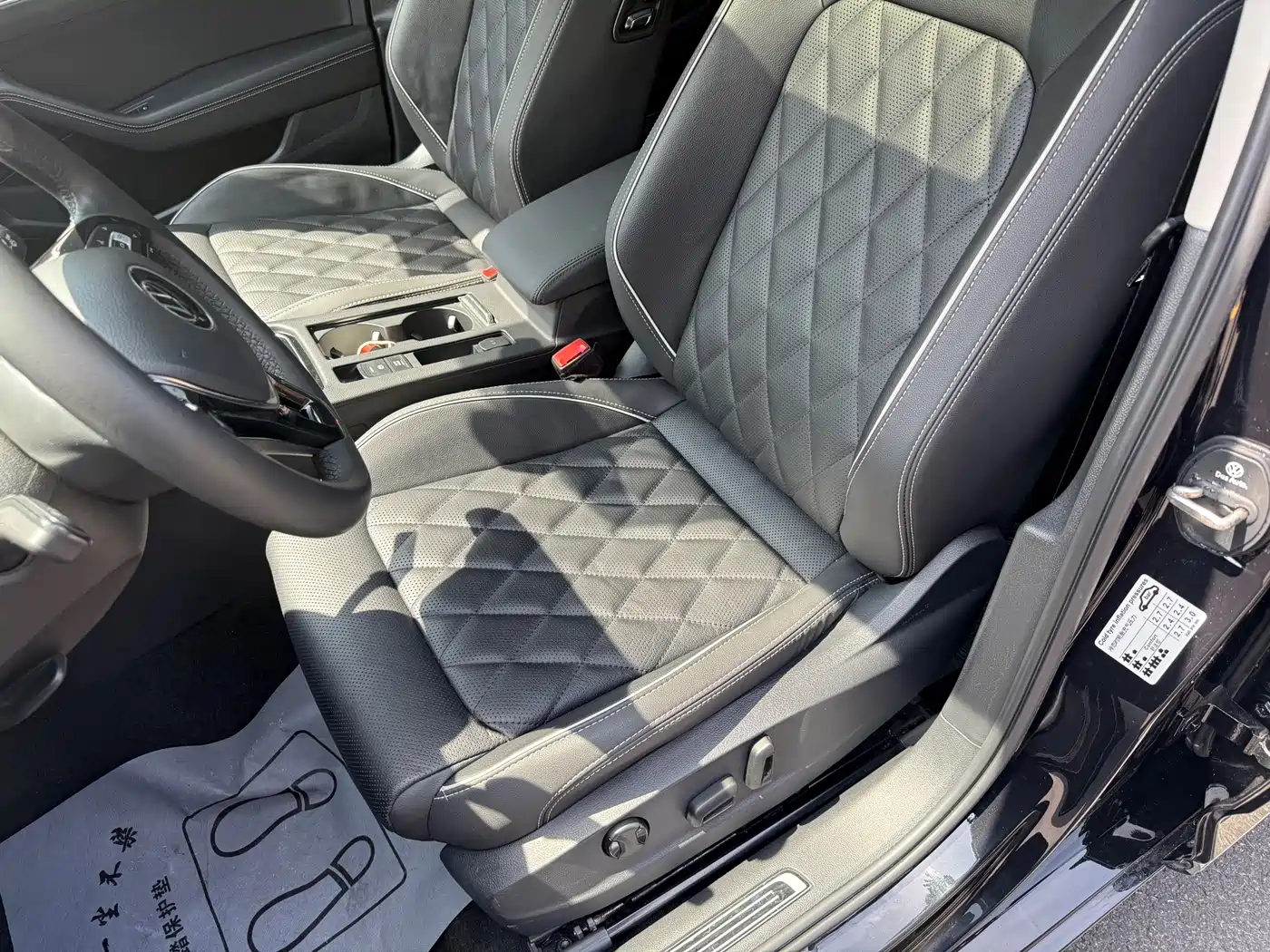 Volkswagen Magotan GTE Plug-in Hybrid 2020 GTE Luxury фото 9