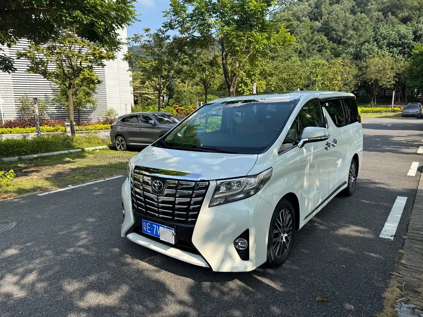 Toyota Alphard 2015 — пригон из Китая