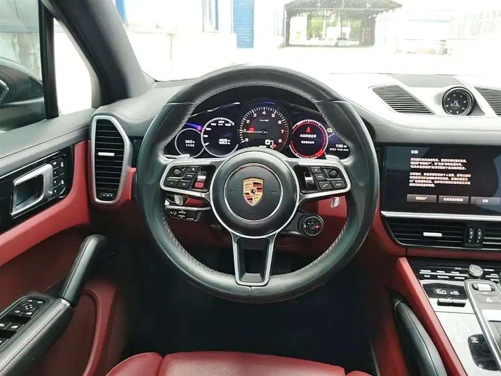 Porsche Cayenne New Energy 2023 Cayenne E-Hybrid 2.0T фото 11