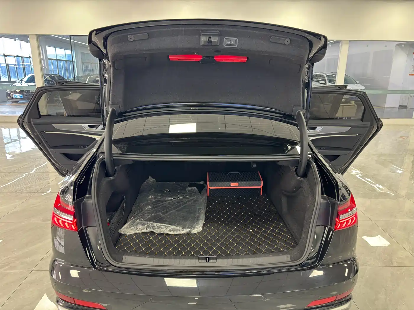 Audi A6L 2024 45 TFSI Premium Dynamic фото 12