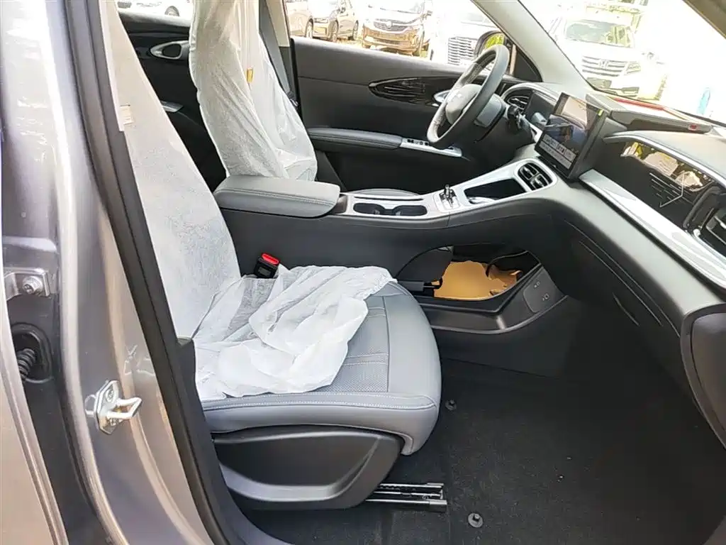 Geely Galaxy Starry Wish 2026 Edition 310km Youth Version фото 25