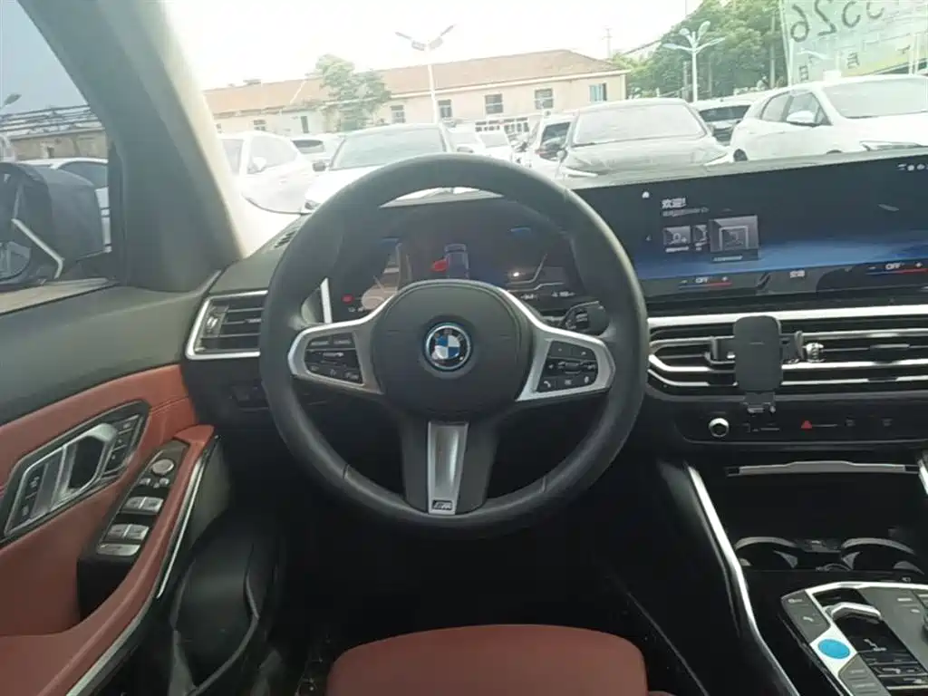 BMW i3 2022 eDrive 35 L фото 11