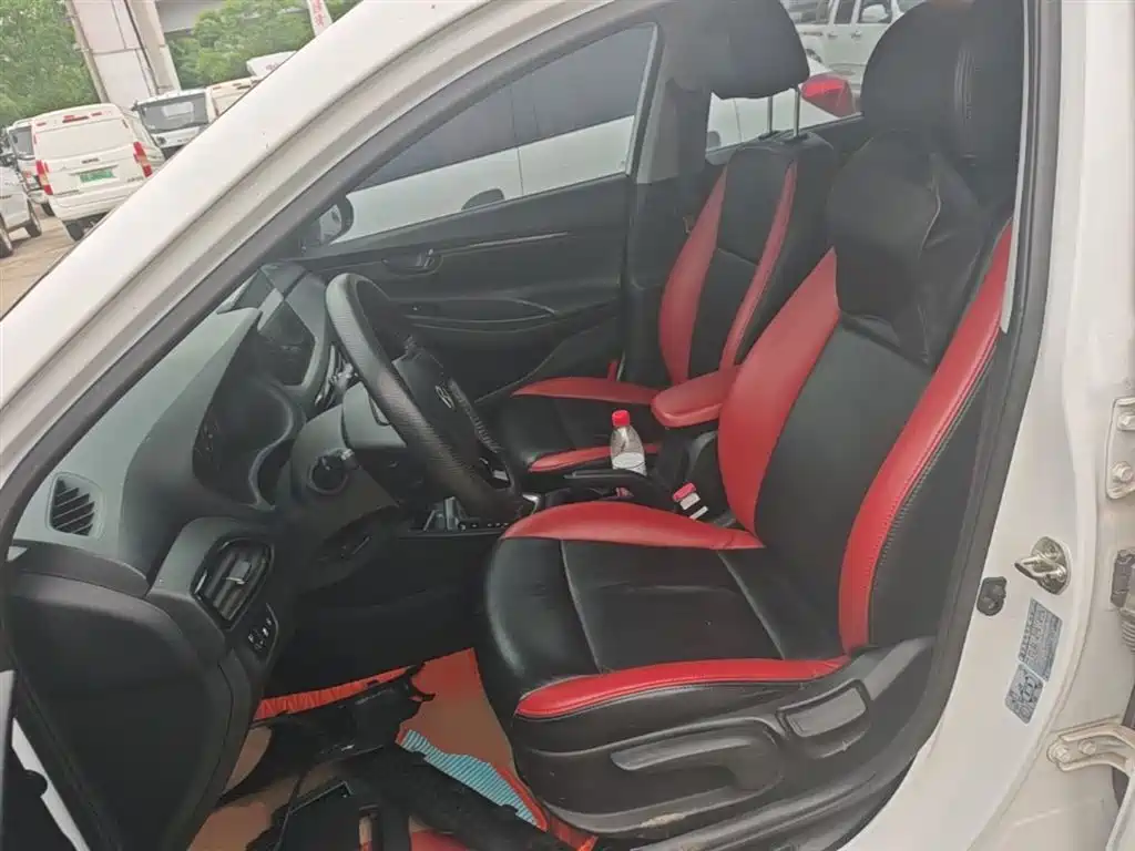 Hyundai Elantra 2018 1.6L Automatic Pleasing Edition GL China VI фото 11