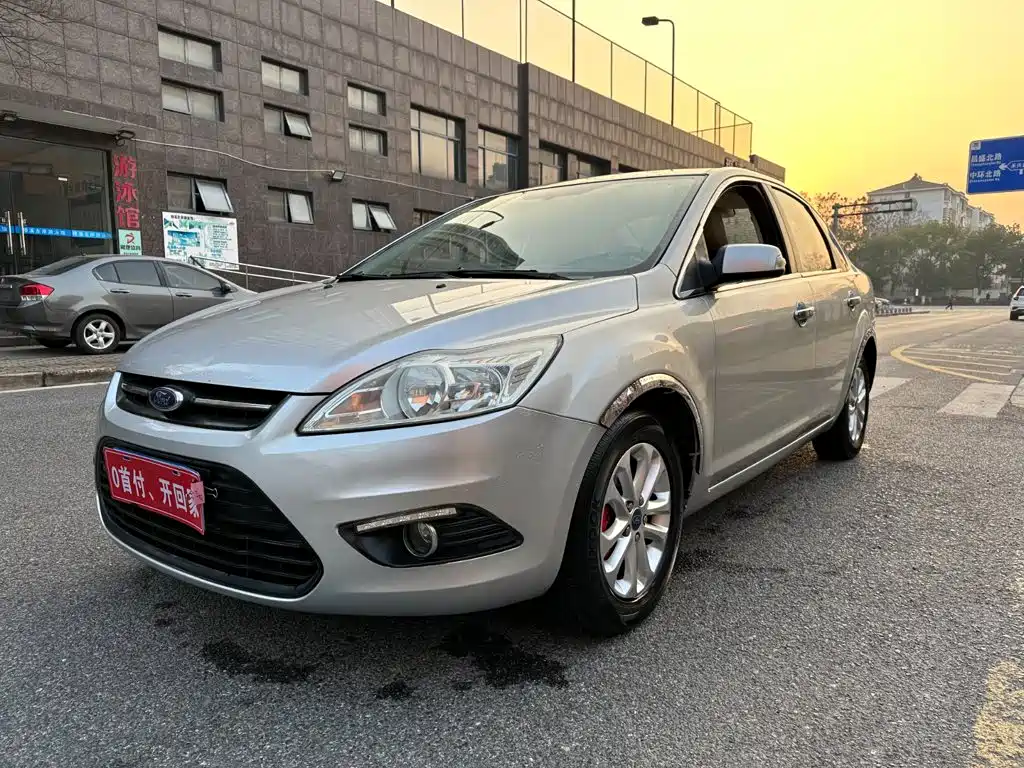 Photo 3 - Ford Focus