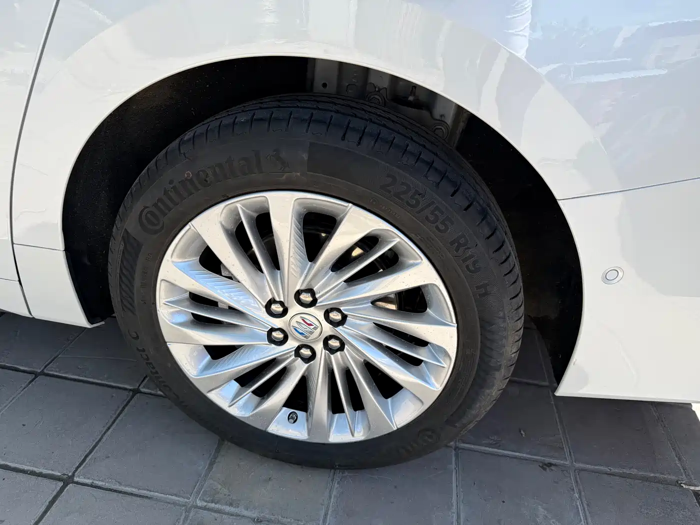 Buick Century 2025 2.0T 7-Seater World Edition фото 23