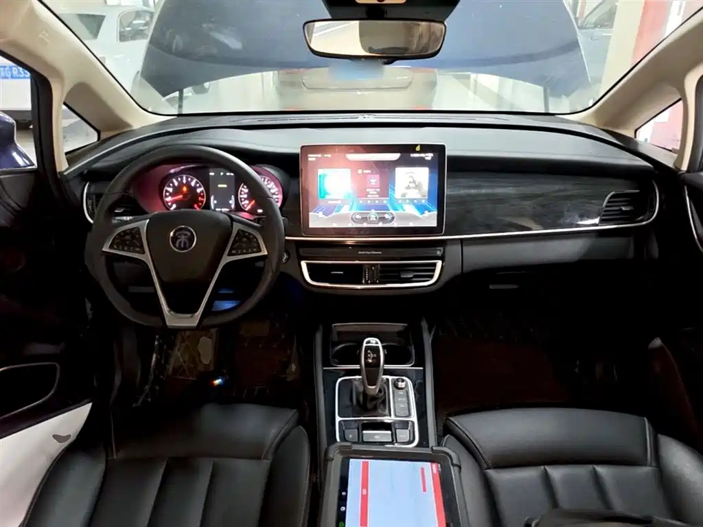 BYD Song MAX 2019 1.5T Auto Smart Connect Premium 6-seater China VI фото 10