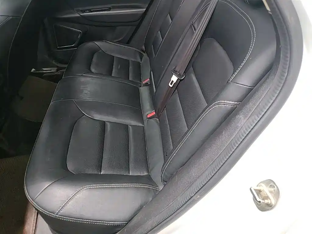 Geely Emgrand GS 2016 2016 Elegance Edition 1.3T Manual Premium