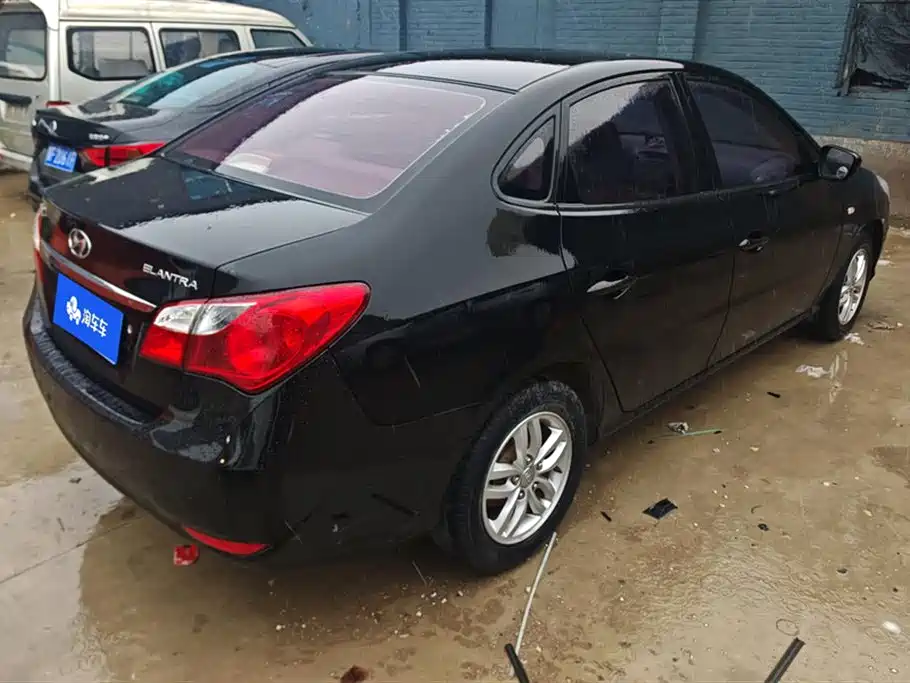 Hyundai Elantra 2011 1.6L Manual Comfort фото 3