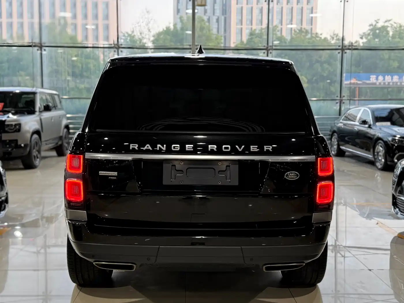 Land Rover Range Rover 2022 3.0 L6 400PS Prestige Genesis Extended Edition фото 29
