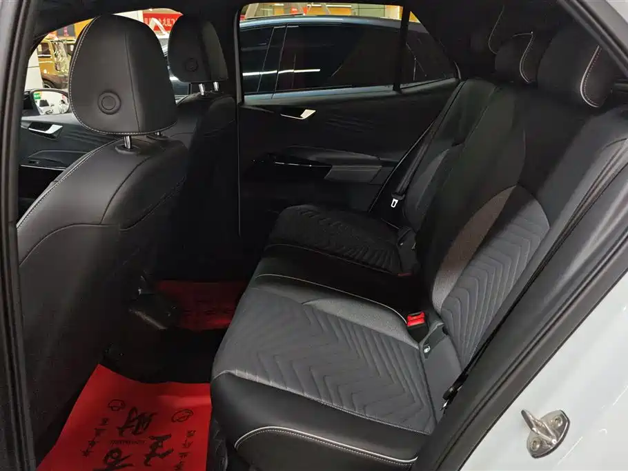 Volkswagen ID.3 2023 Pure Smart Edition фото 11