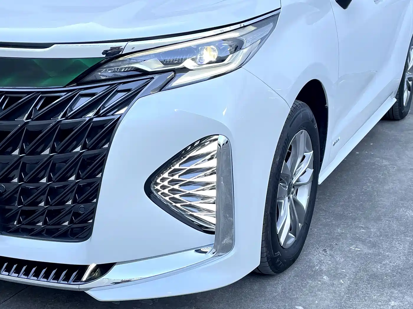 Toyota Sienna 2024 2.5L Hybrid Comfort Edition фото 4