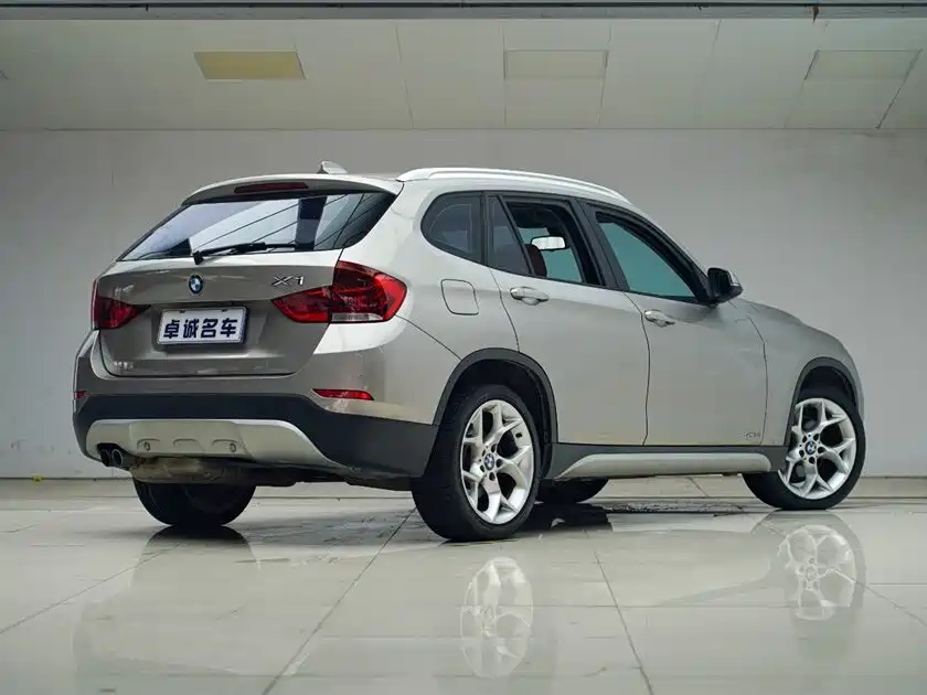 BMW X1 2015 Model sDrive18i Leading Advanced Edition фото 15