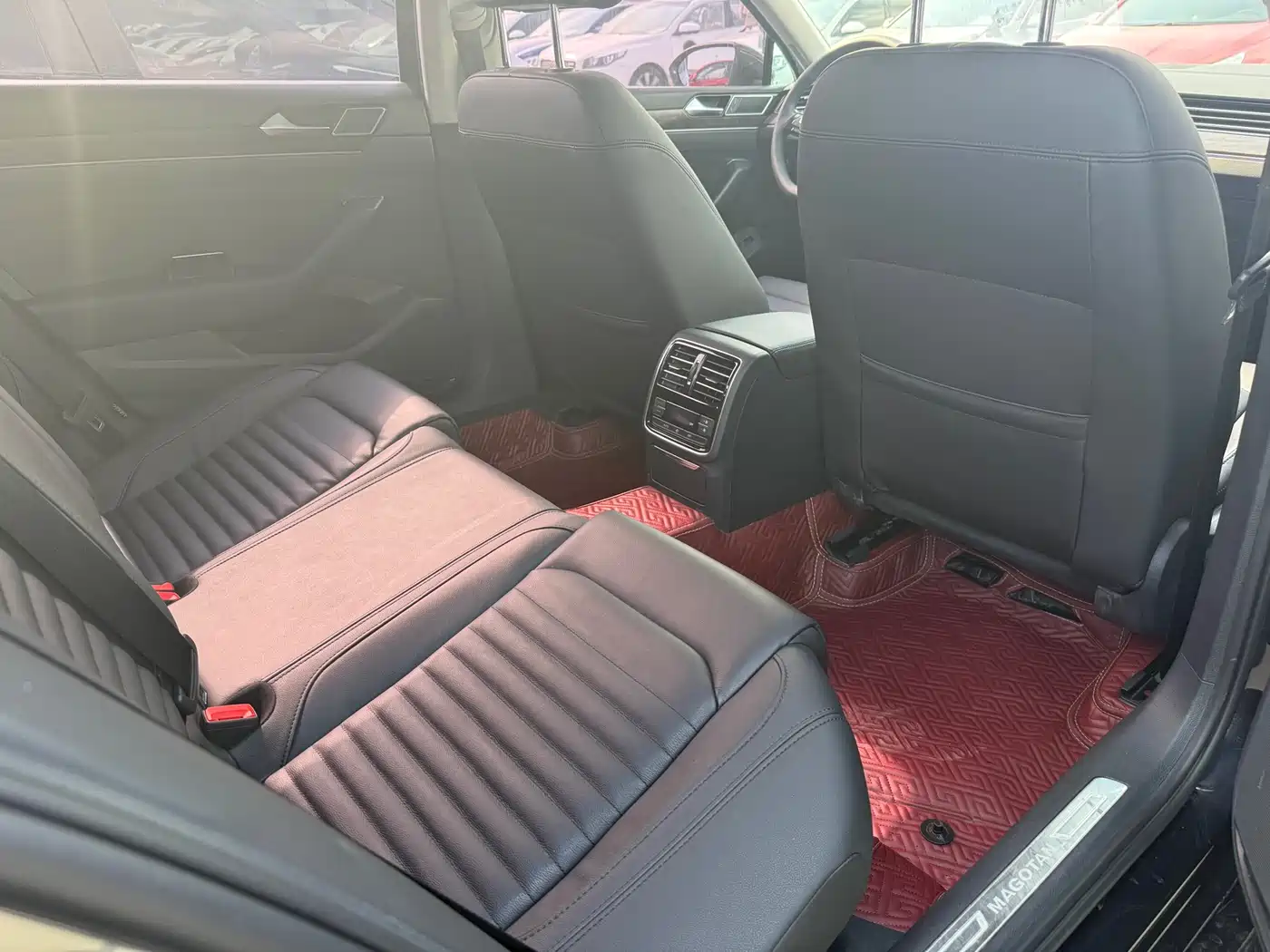 Volkswagen Magotan 2019 330TSI DSG Luxury Class China VI фото 9