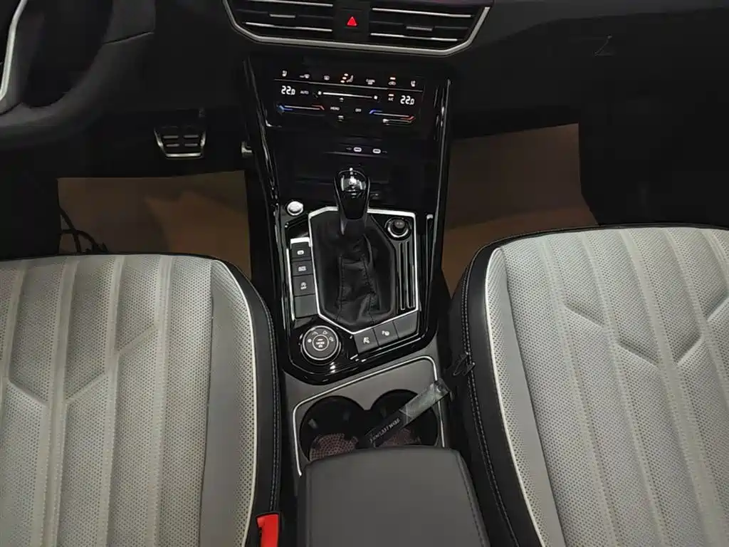 Volkswagen Tayron 2023 Facelift 380TSI 4WD R-Line Pro Smart Edition фото 14