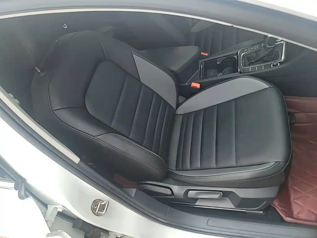 Volkswagen Sagitar, миниатюра 25