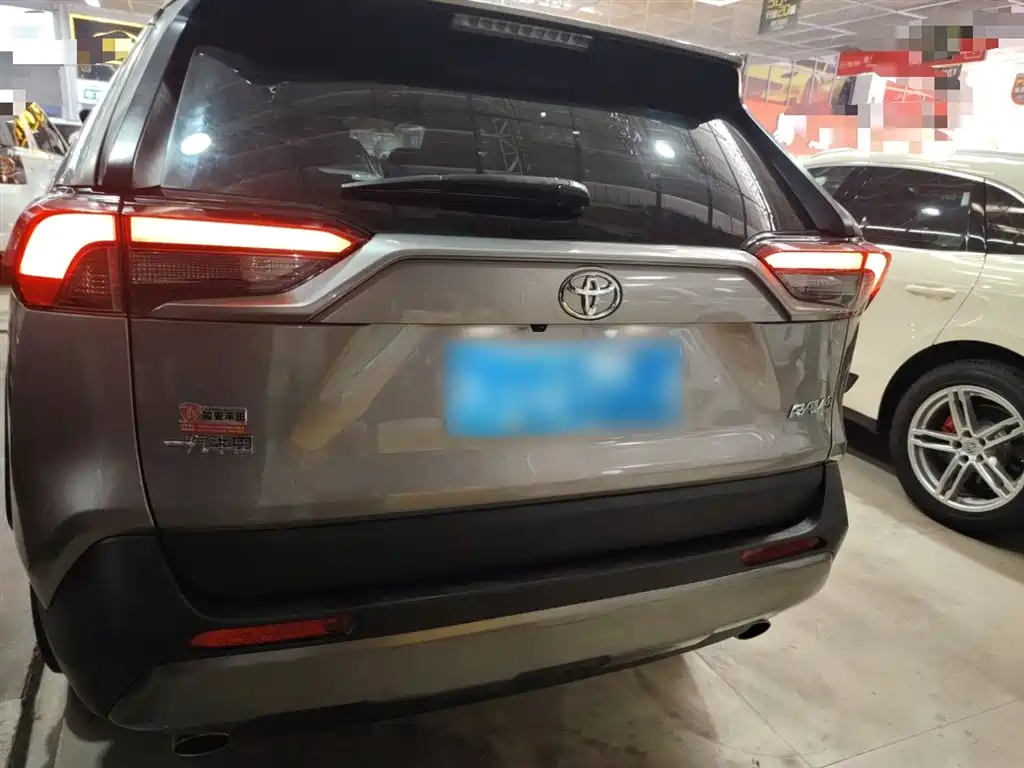 Toyota RAV4 Rongfang 2020 2.0L CVT 2WD Trend Edition фото 4