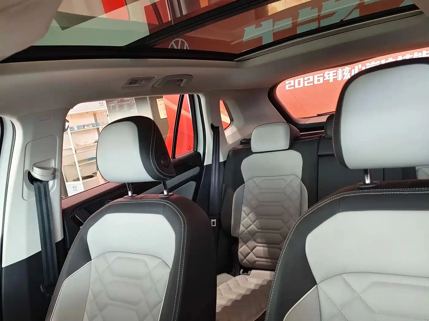 Volkswagen Tayron 2023 330TSI 2WD Luxury Plus Advanced Edition фото 7