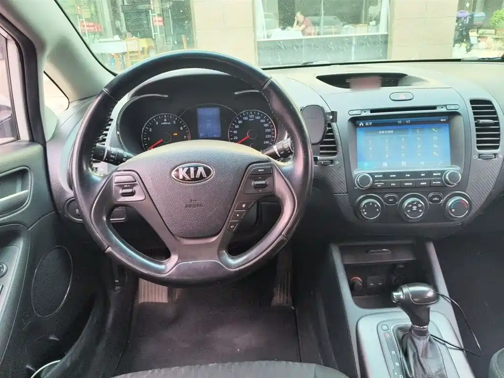 Kia K3 2013 1.6L Automatic GLS фото 6