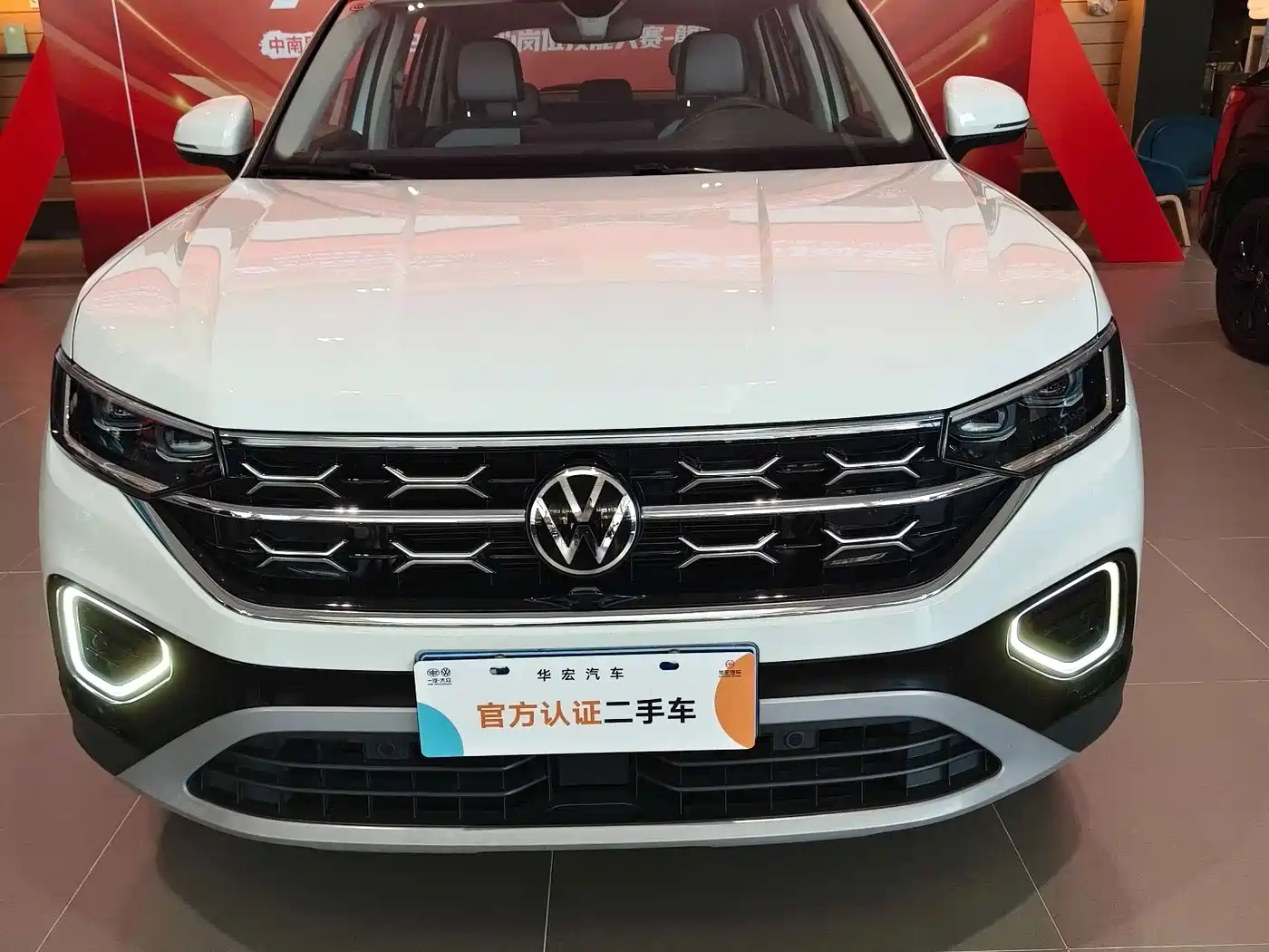Volkswagen Tayron 2023 330TSI 2WD Luxury Plus Advanced Edition фото 2