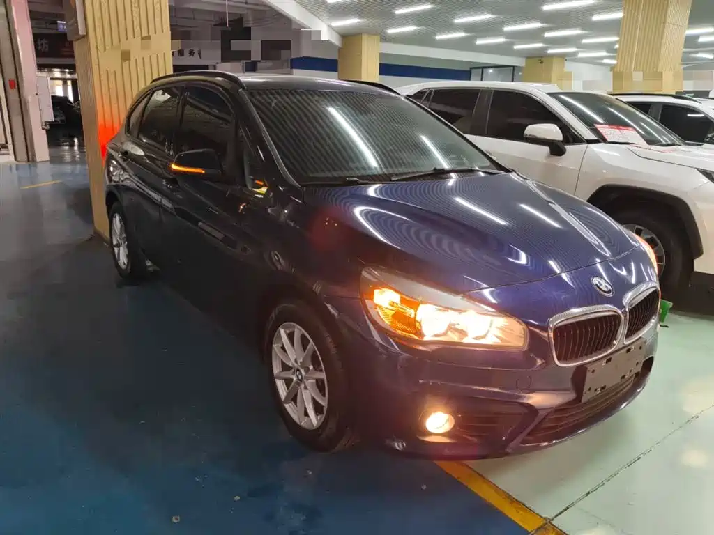 BMW 2 Series Touring 2016 218i Fashion Model фото 22