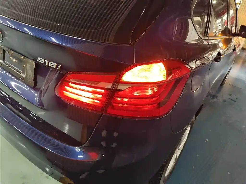 BMW 2 Series Touring 2016 218i Fashion Model фото 24