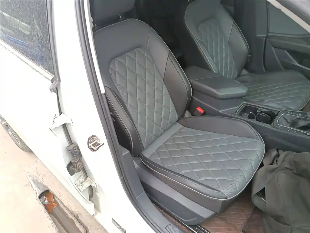 Volkswagen Sagitar 2023 300TSI DSG Surpassing Edition фото 25