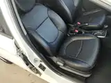 Photo 25 - Hyundai Reina