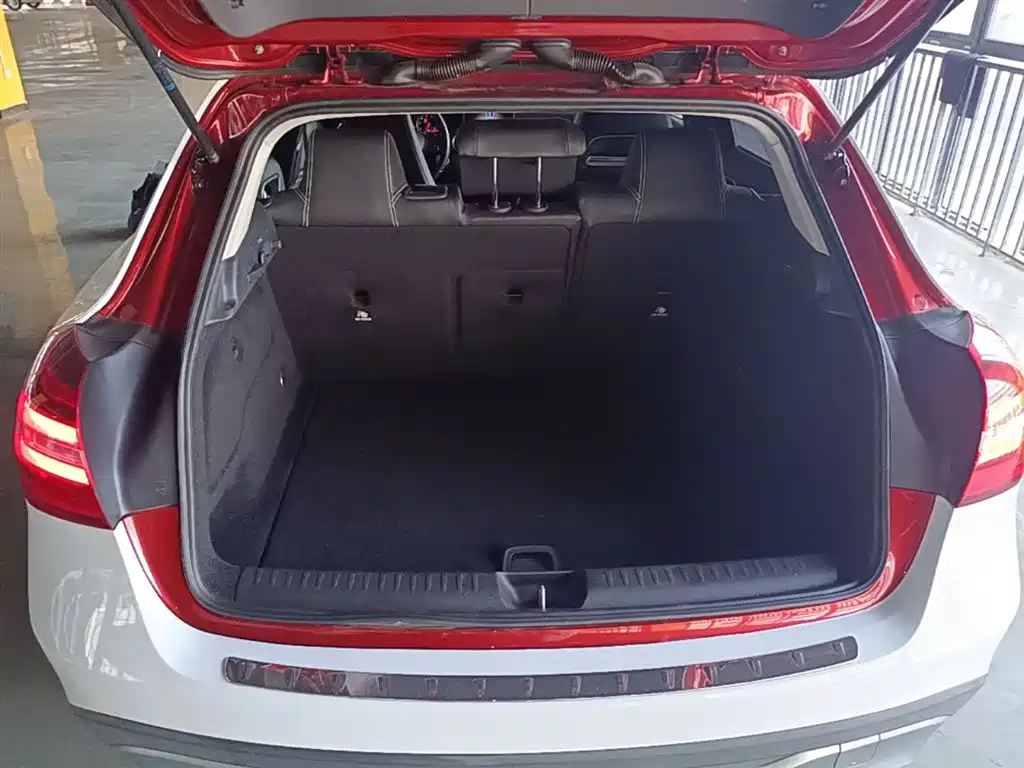 Mercedes-Benz GLA 2018 GLA 200 Dynamic фото 19